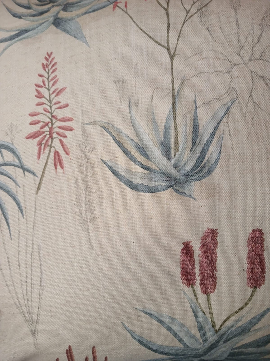 Queens Candelabra Horizon Cover